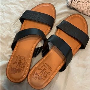 Women’s sandals